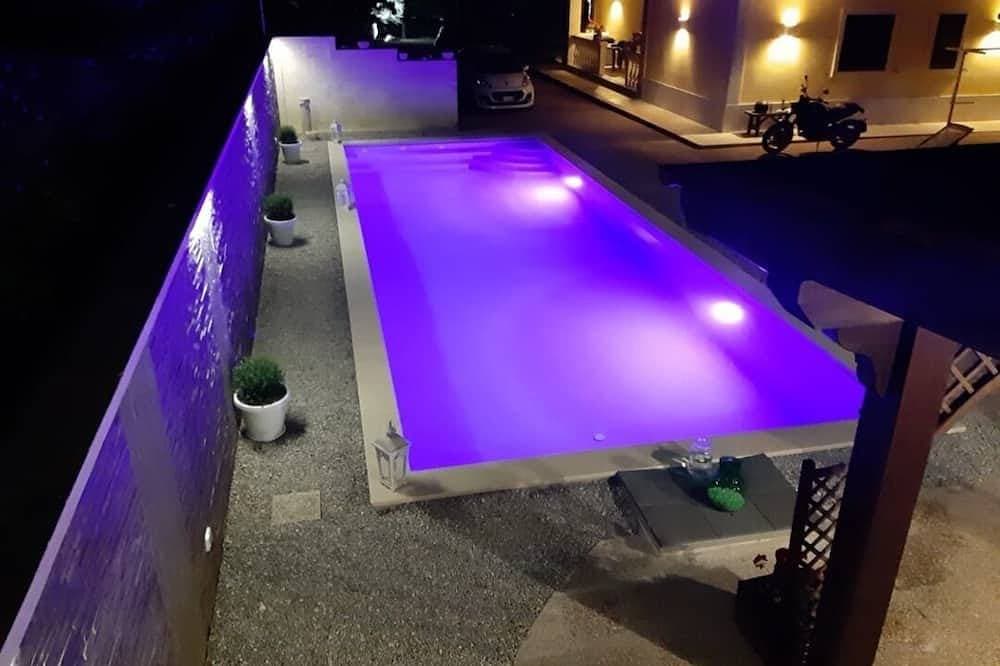 Foto 9 von 9: Villa Dosagiri Stanza Privata+piscina