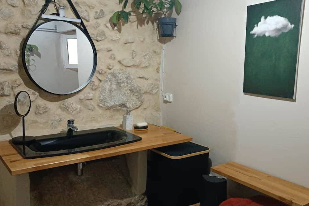 Foto 6 von 24: El Bosquet 1897. 2-Bedroom Vacation Rental. We are pet-friendly.