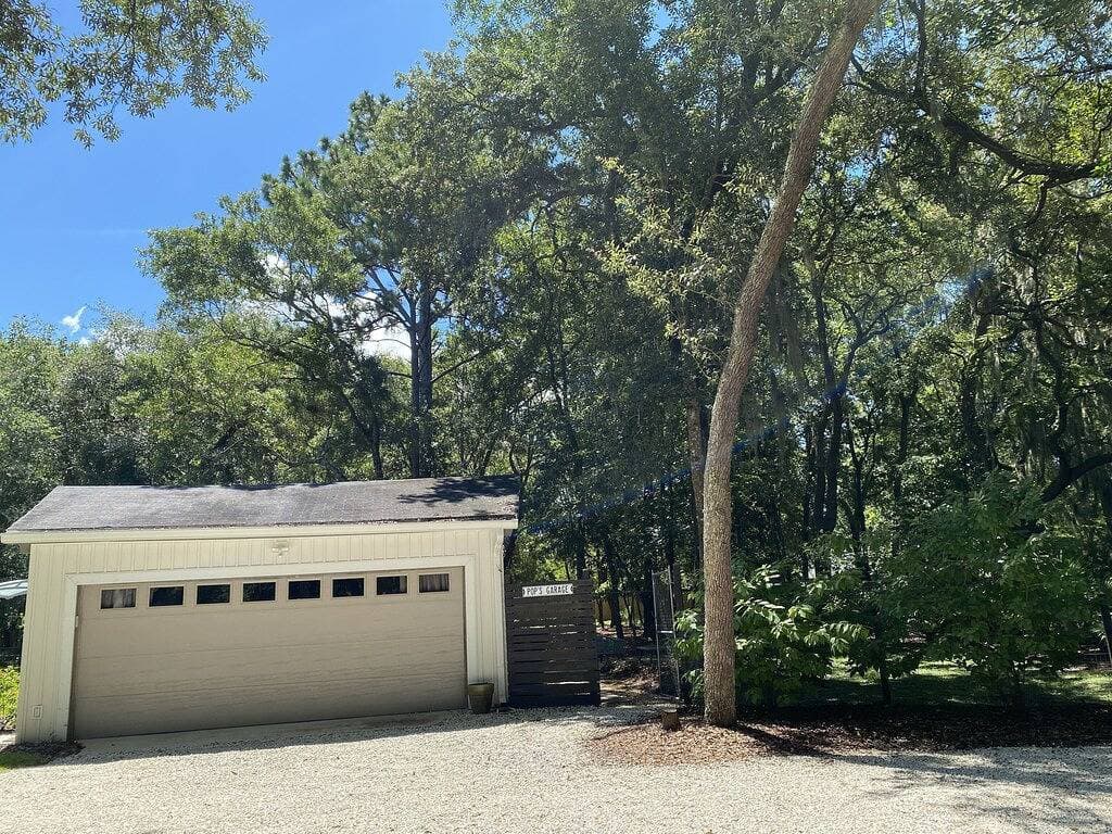 Pet Friendly Studio with Private Fenced Yard 1