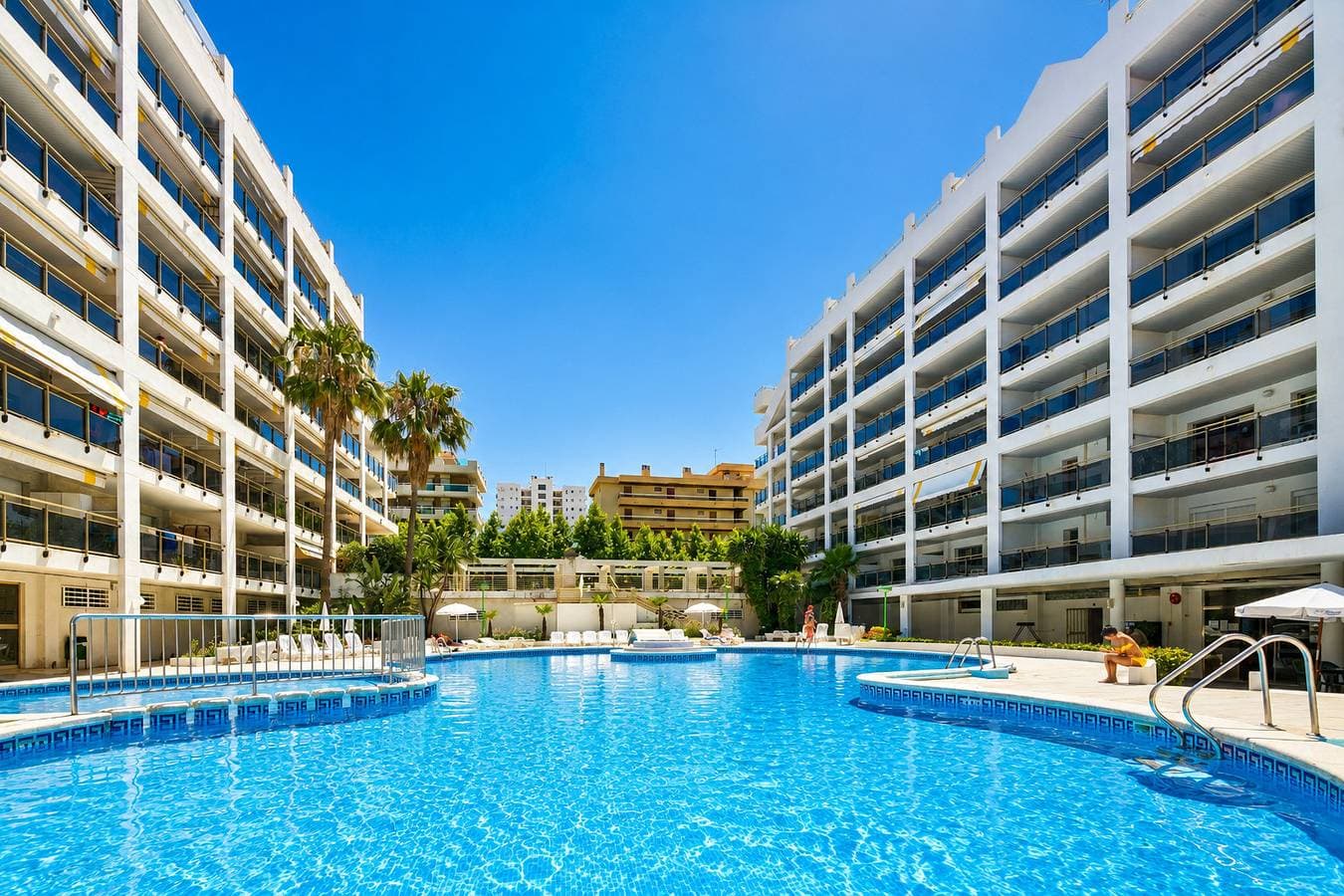 Royal Apartments Salou 1