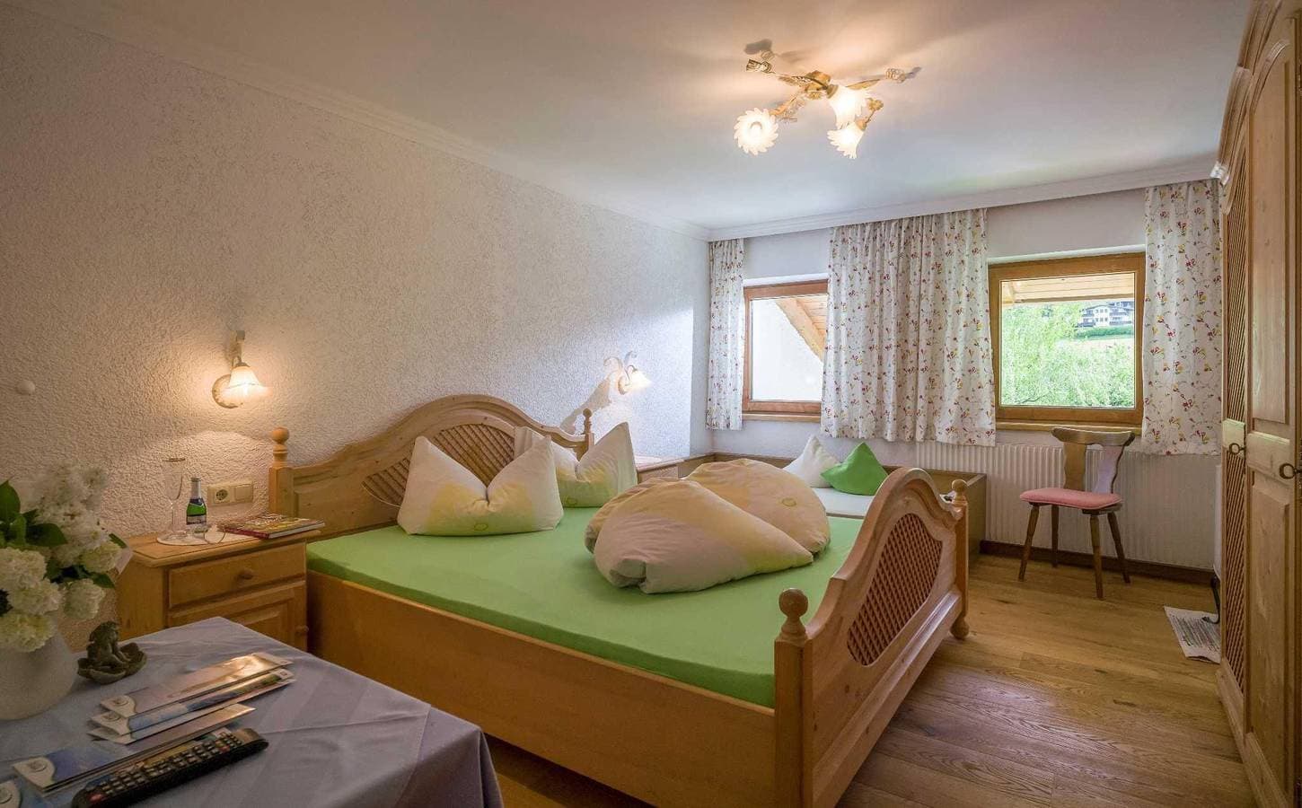 Foto 4 von 25: Doppelzimmer Rotspitz