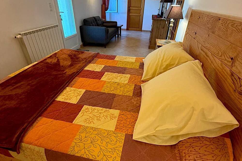 Foto 2 von 16: \"Le Colombier\" 3★ Air-Conditioned Vacation Rental - Peace and Nature in the Heart of the Vineyards
