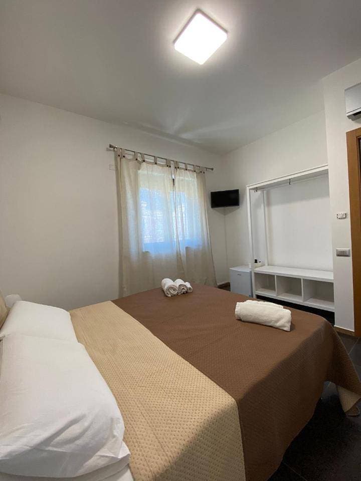 Foto 7 von 13: Double Room with Private Bathroom