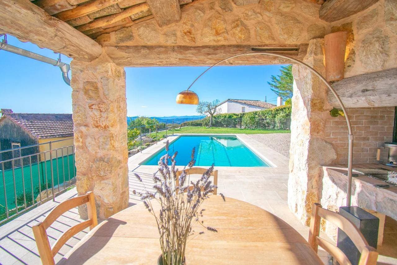 Cabris, Mas provençal 6p, 3ch, AC, piscine, vue 1