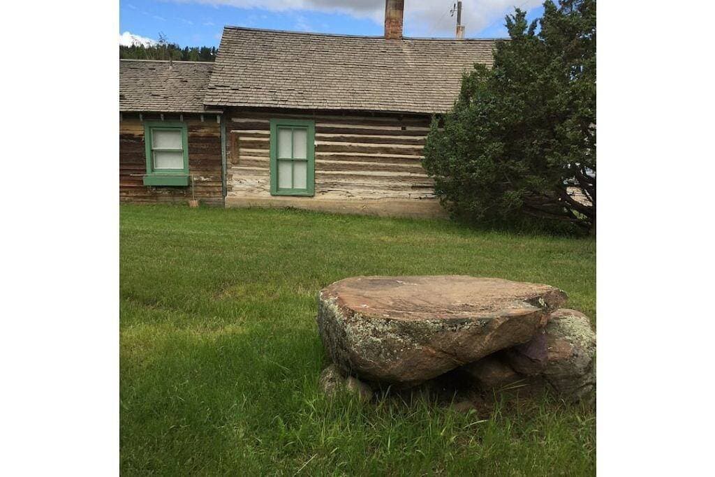 Foto 8 von 11: The Governor Meagher Cabin in Virginia City