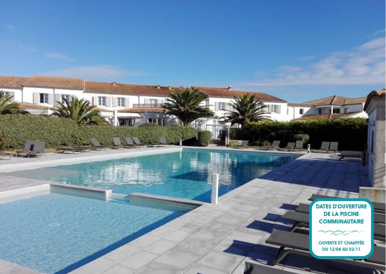 Foto 6 von 22: Wohnzimmer für 4 mit Pool, in der Nähe von Thermen