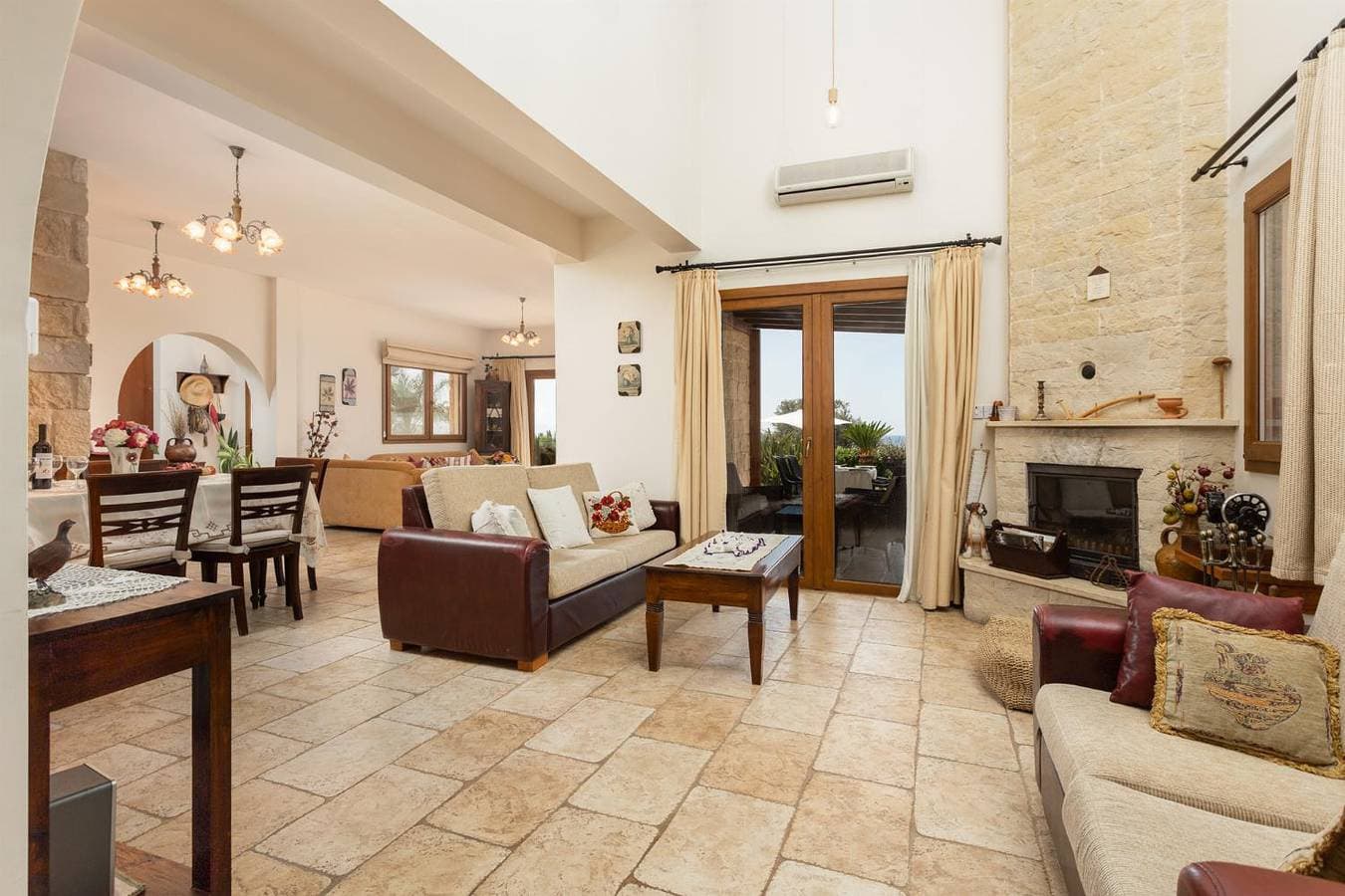 Foto 13 von 43: Villa für 6 Personen mit Balkon