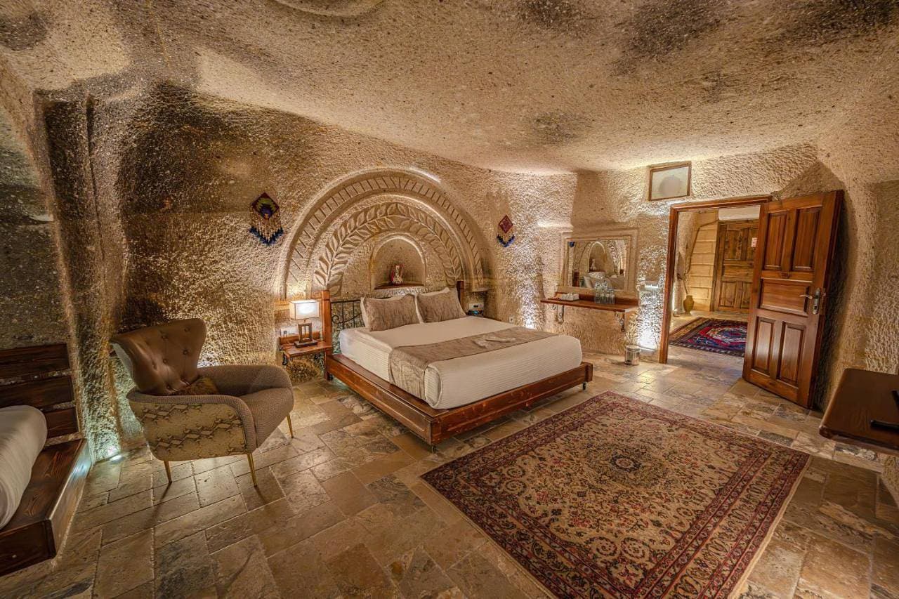 Foto 4 von 22: King Suite with Jacuzzi 201
