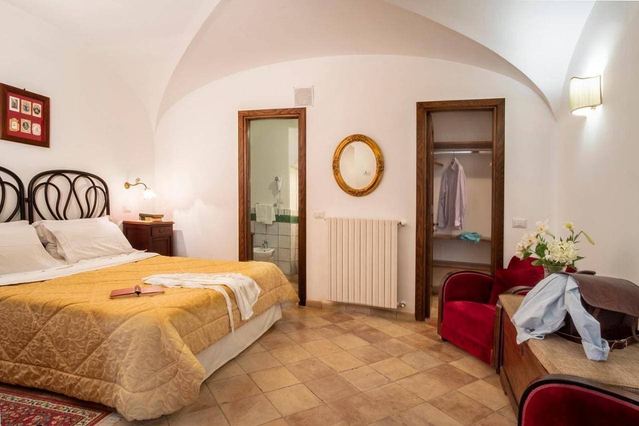 Foto 6 von 11: Double Room with Private Bathroom