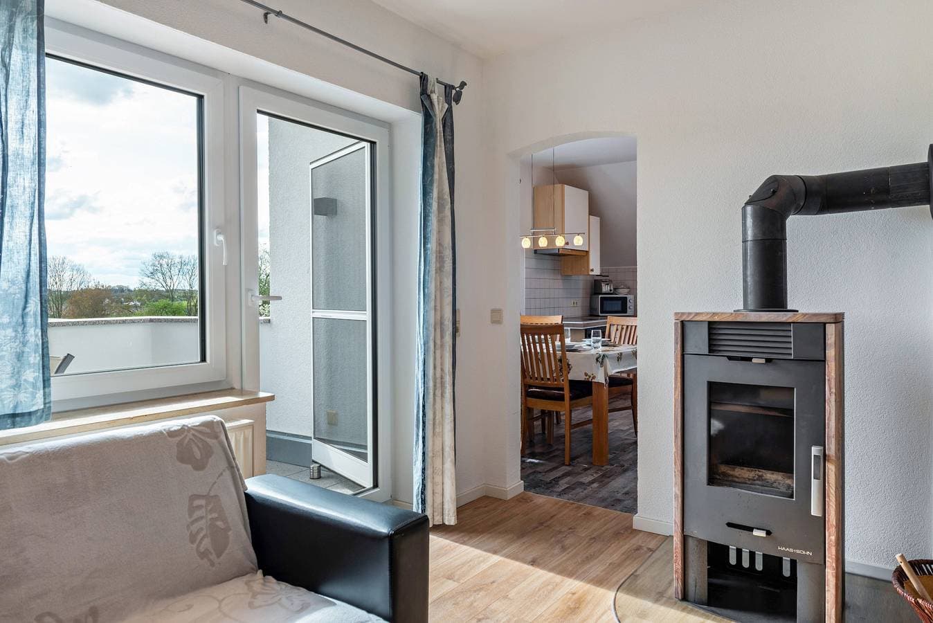 Foto 13 von 42: Ferienwohnung 'Laubbach' mit Balkon und Wi-Fi