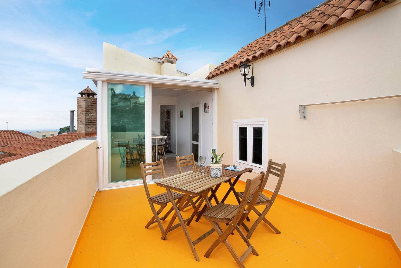 Foto 4 von 29: Ferienwohnung "Carmelo Y Carmela 6" mit Bergblick, privater Terrasse und WLAN