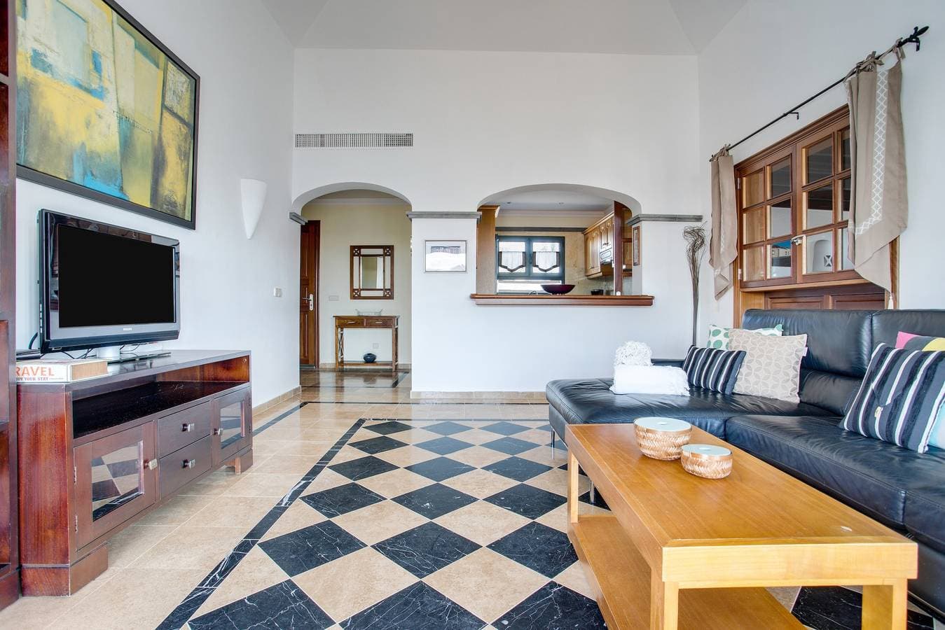 Foto 7 von 28: Schönes Ferienhaus "Casa Violeta" mit Terrassen und Pool