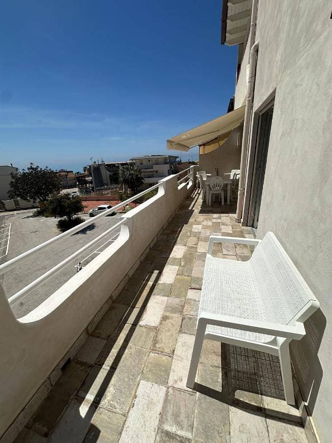 Foto 4 von 130: Three-Bedroom House
