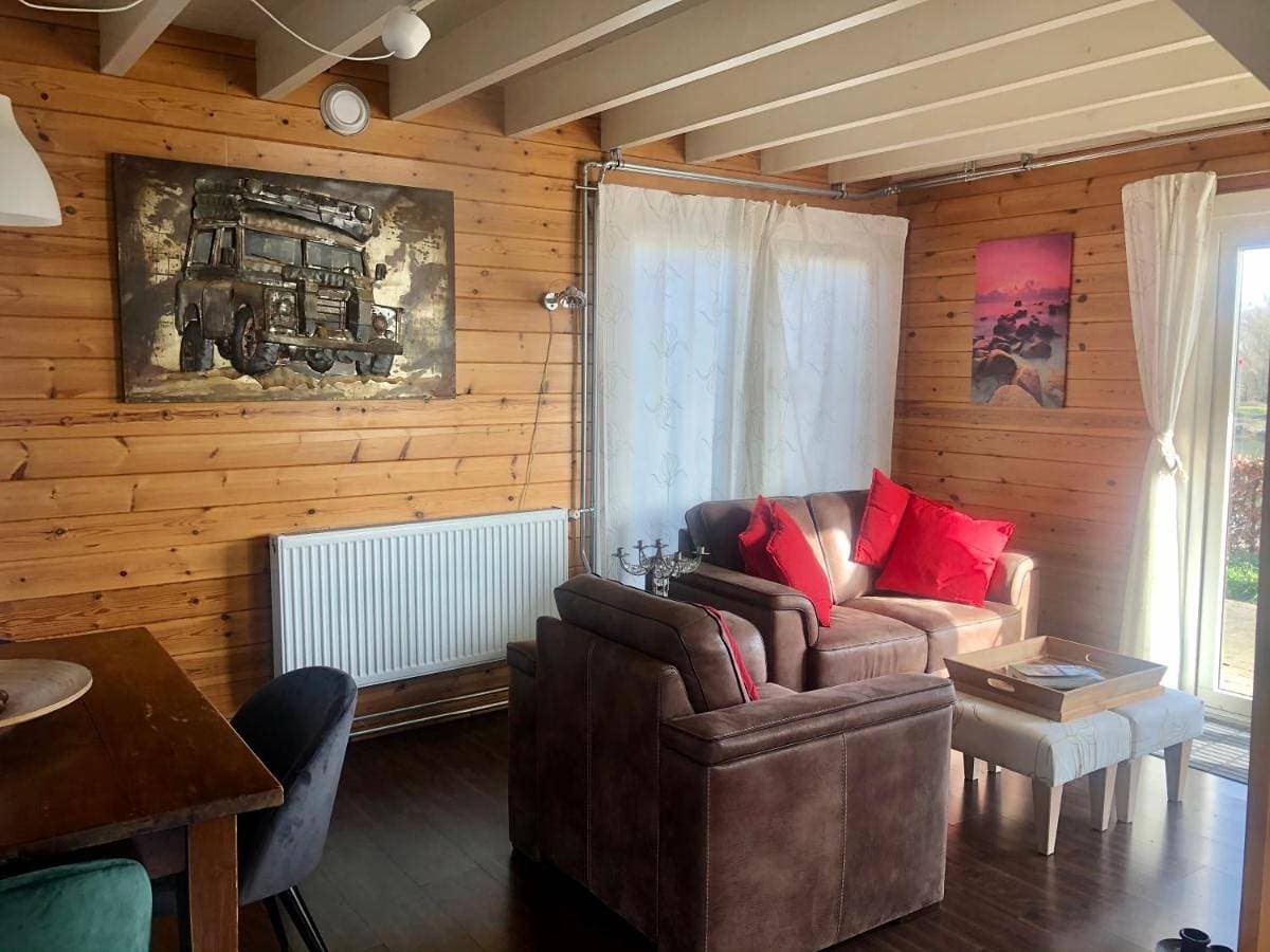 Foto 2 von 32: Three-Bedroom Cottage