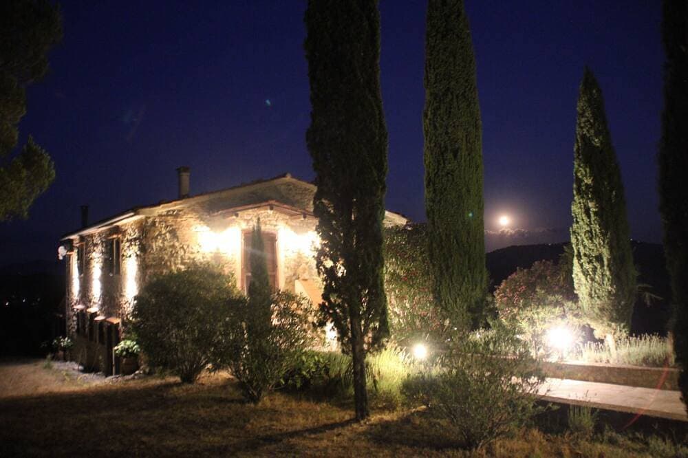 Foto 5 von 12: Toscanisches  Landhaus Le Chiuse mit Panorama Pool und Klima Anlage