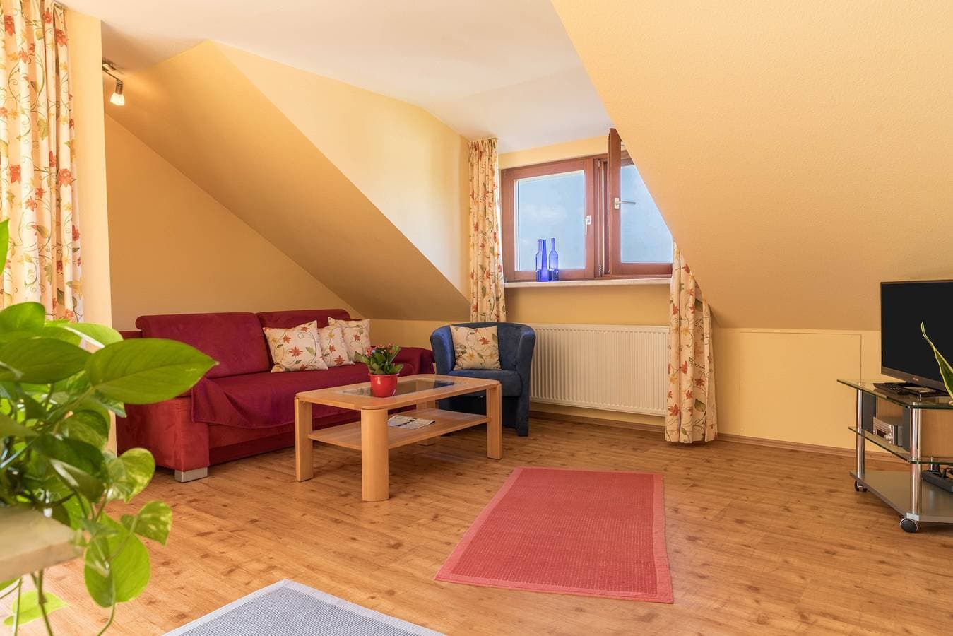 Foto 2 von 22: Gemütliche Ferienwohnung im Haus Irene mit Balkon