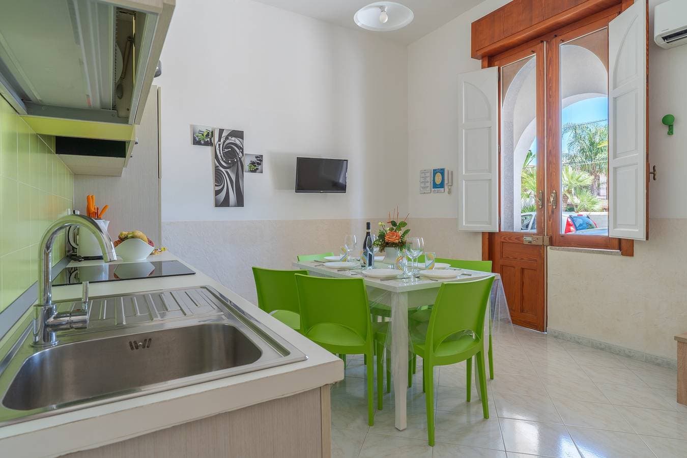 Foto 12 von 37: Ferienhaus 'Villa Anny am Meer' mit WLAN und Klimaanlage