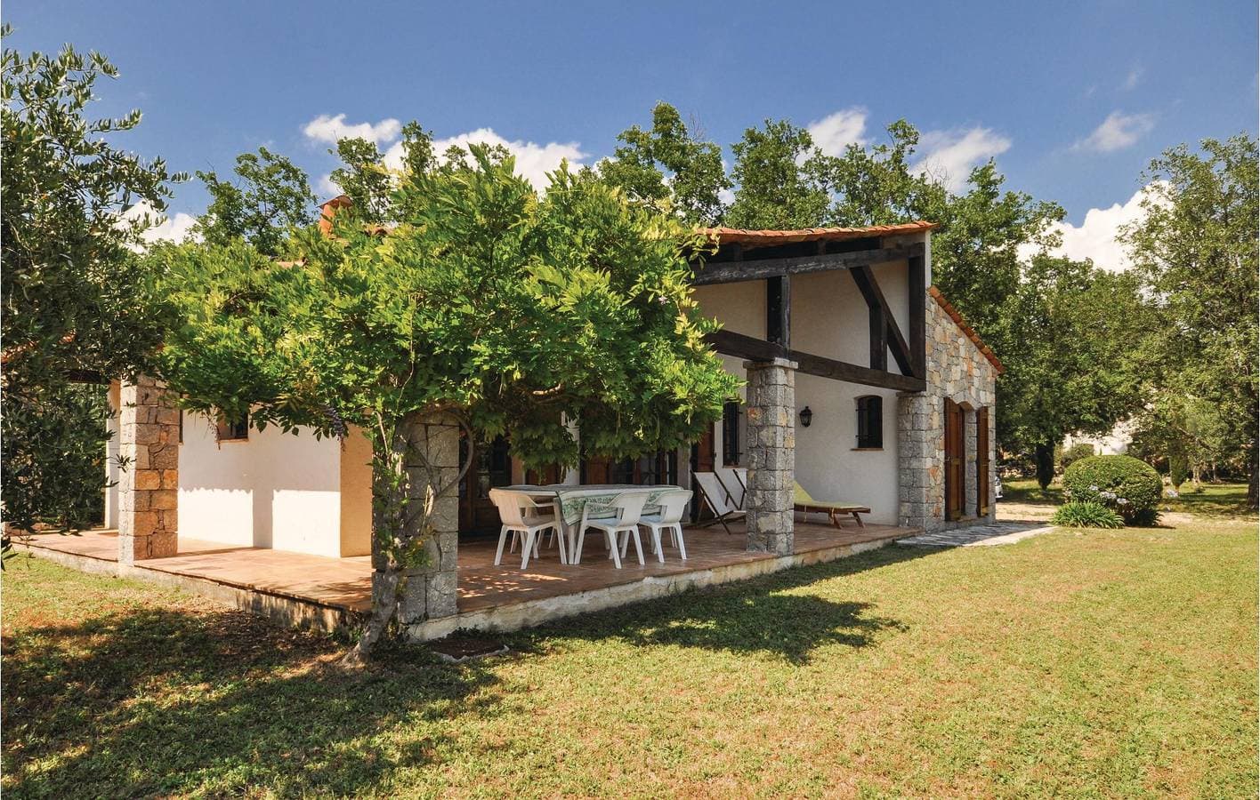 Charmantes 120m² Apartment mit Pool & Parkplatz,
In der Nähe von St. Cézaire & La Siagne 1