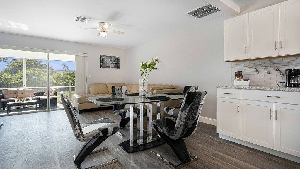 Foto 11 von 18: 2 bed/2bath unit close to yacht club Cape Coral