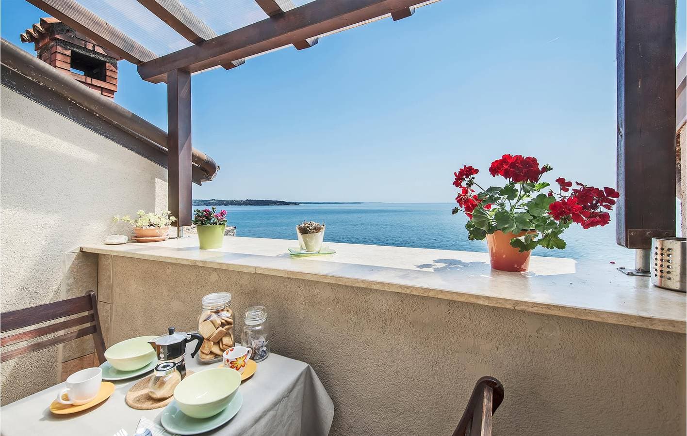 Foto 4 von 15: Gemütliche Wohnung am Wasser mit Terrasse, 2 km vom Strand entfernt