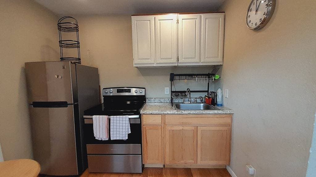 Foto 11 von 29: 1 Bedroom apt. full kitchen and private restroom