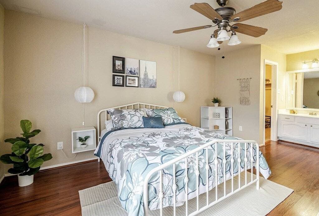 Foto 11 von 34: Park View, Warm and  Cozy Townhome