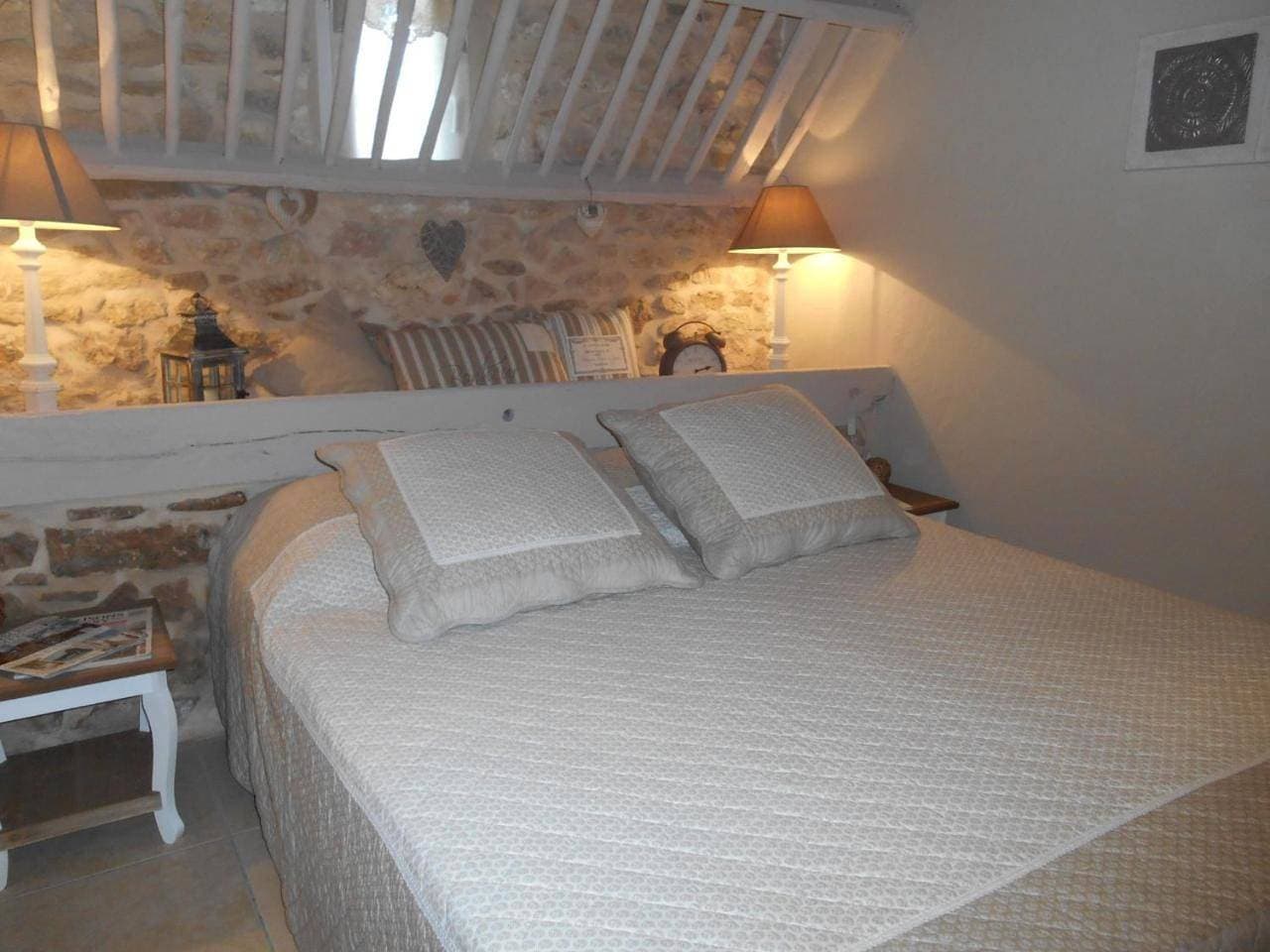 Foto 2 von 16: Triple Room with Private Bathroom