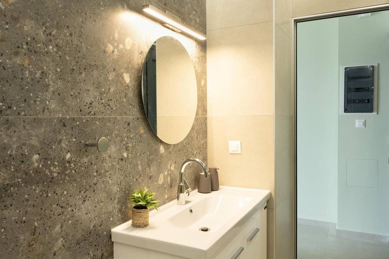 Foto 9 von 14: Apartment 'Sea View Uno 2' mit Meerblick, WLAN und Klimaanlage