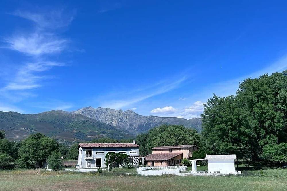 Ideal house for families and celebrations of any kind. 1