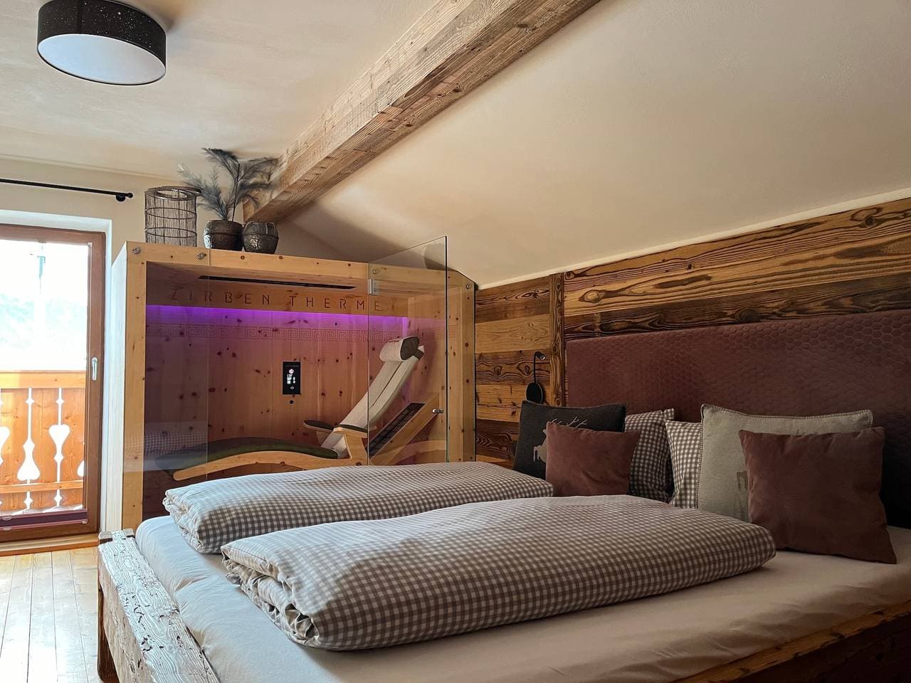 Foto 4 von 22: Apart Hansler "das Liara" mit Infrarotkabine und Balkon