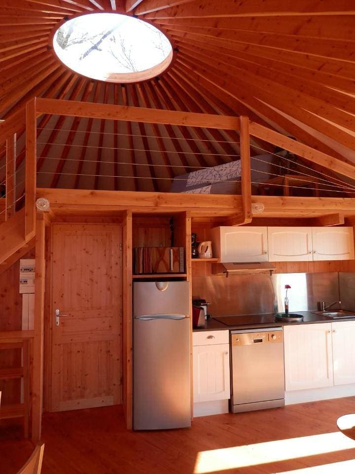 Foto 6 von 22: Yurt (6 Adults)