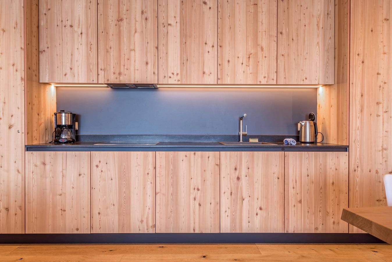 Foto 12 von 34: Schöne Ferienwohnung "Aura Chalets Nr 1" mit Bergblick, WLAN & Garten