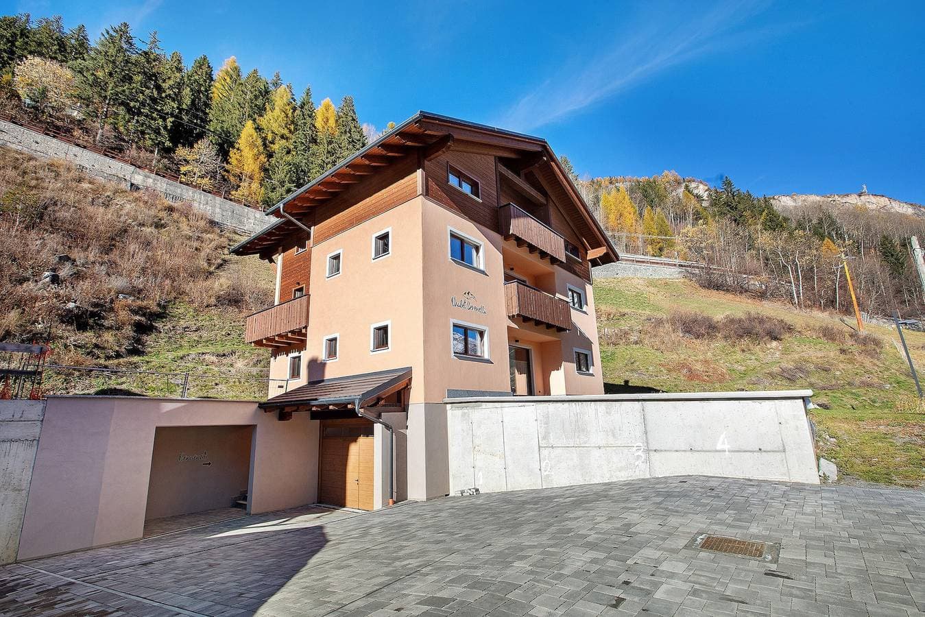 Foto 9 von 28: Apartment '4' mit Bergblick, Gemeinschaftsgarten und WLAN