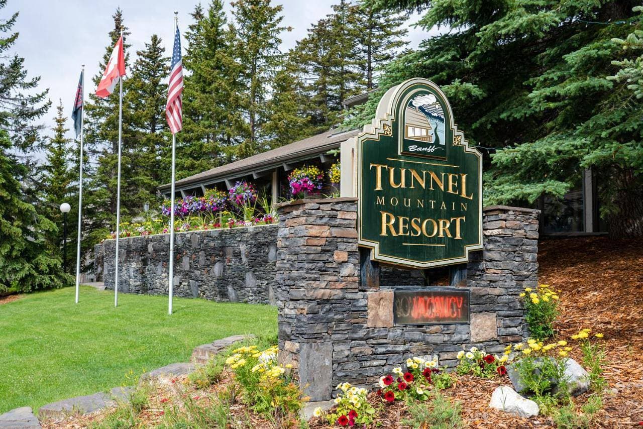 Tunnel Mountain Resort 1