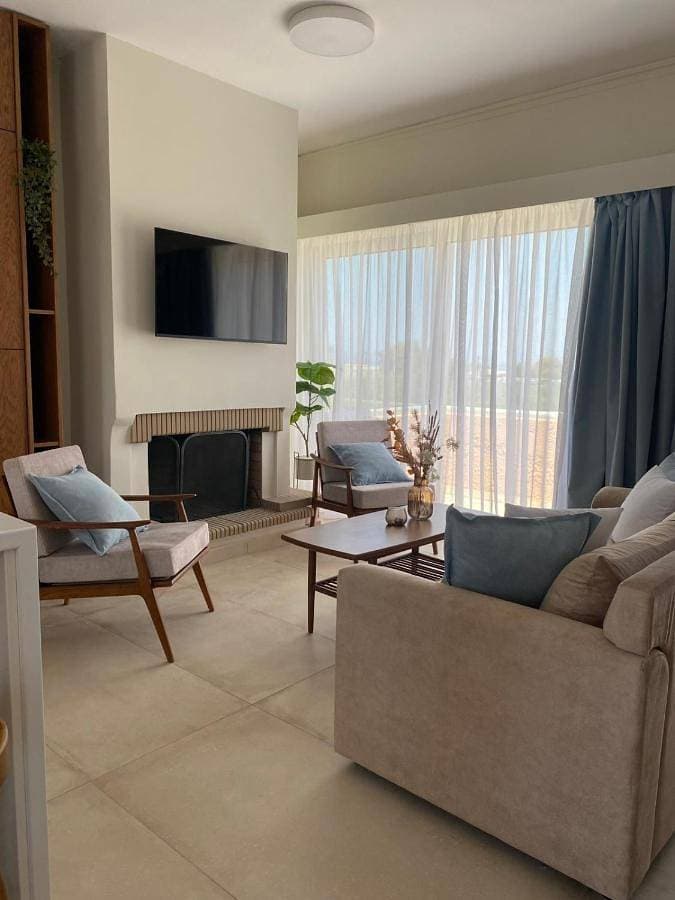 Villa Fleria Seaside Studios & Apts 1