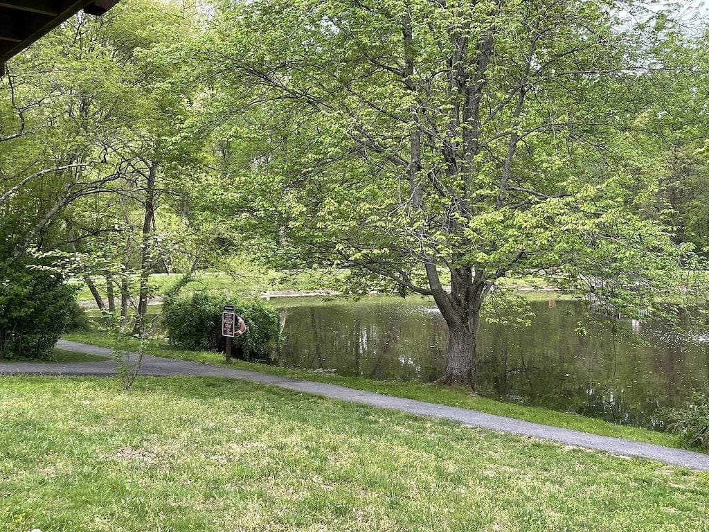 Foto 12 von 30: Lakeview - Tranquille and private suite Located 20 minutes from D.C