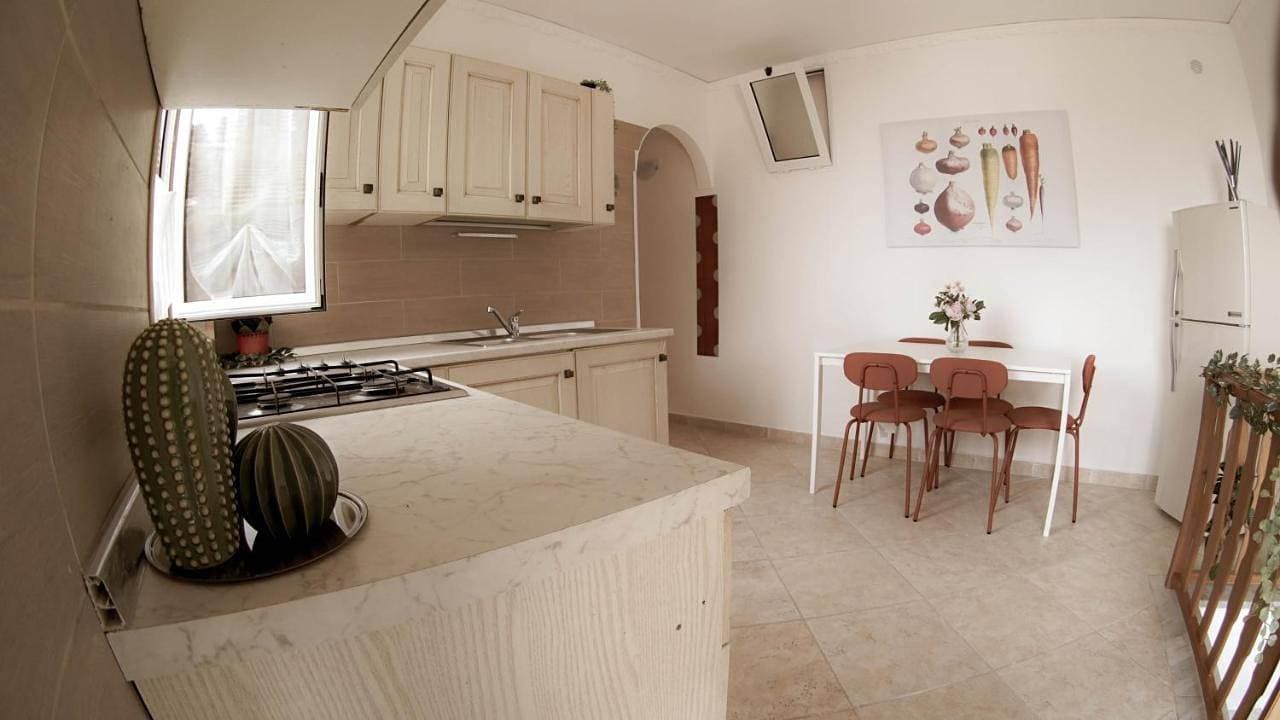 Foto 4 von 30: Two-Bedroom Apartment