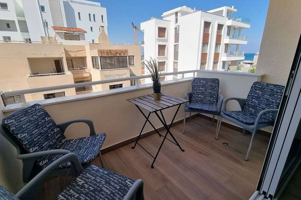 Foto 7 von 8: Sea View Apt - 2 min walk to the Beach + 200Mbit