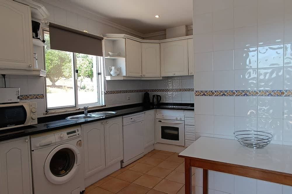 Foto 9 von 15: Villa with 3 bedrooms, 3 bathrooms, ac, wifi. Parking.