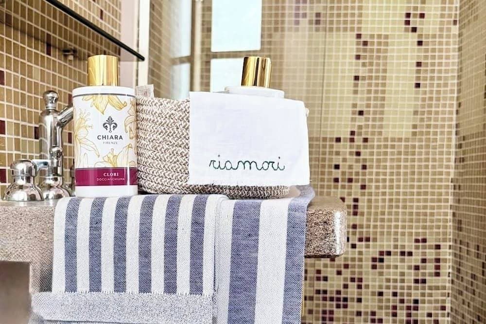 Foto 4 von 13: Riamori's Little Balcony: A Stylish Mini Home