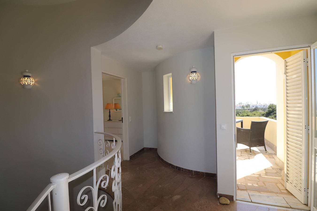 Foto 13 von 29: Villa „Carvoeiro Ceu“ mit Meerblick, WLAN und Klimaanlage