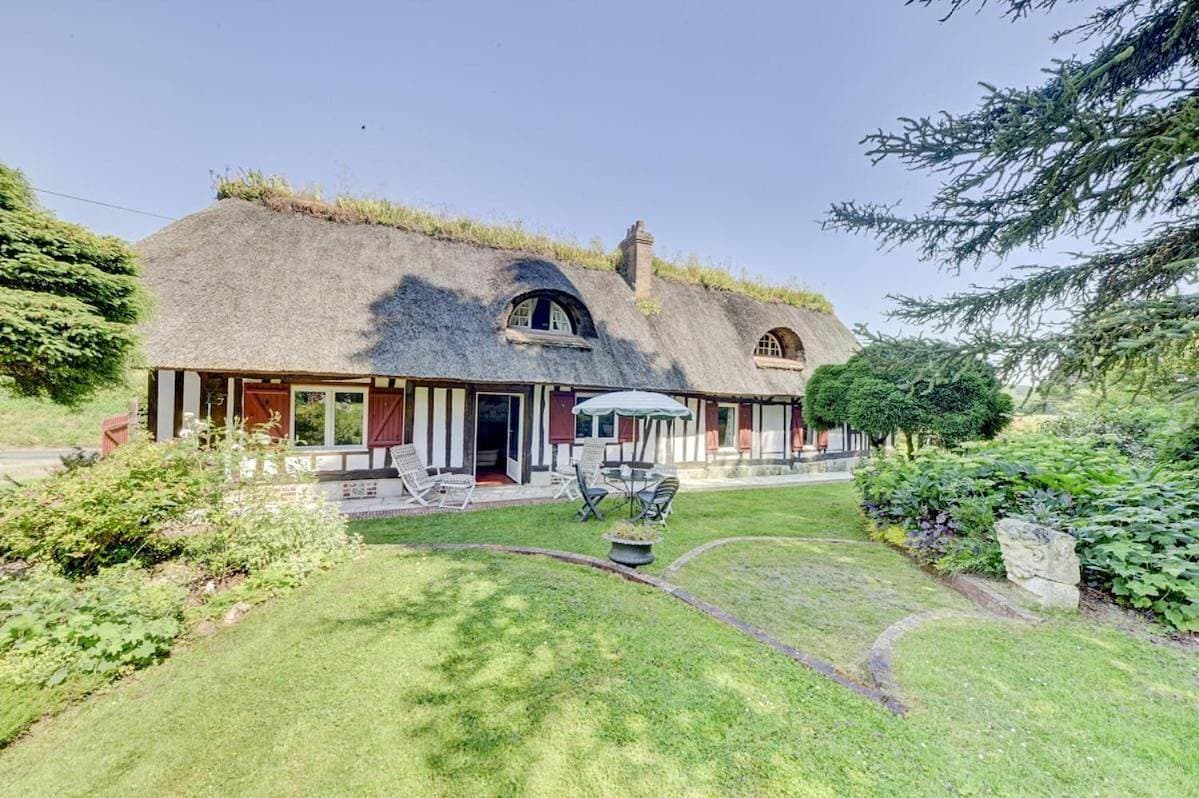 Beautiful Normandy country cottage 1