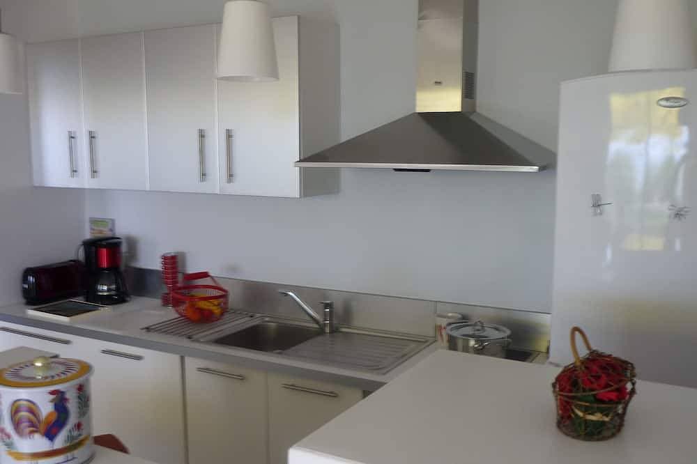 Foto 8 von 13: T2 Terrace 50M2 Full South 100M Beach Shops Bus free parking tele work