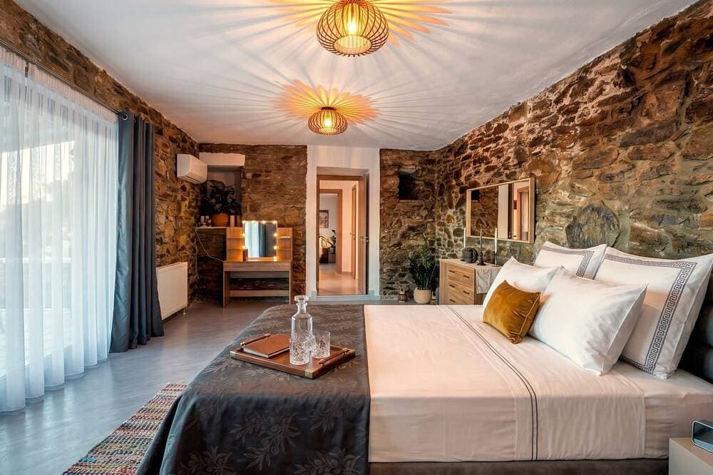 Foto 5 von 30: Saronic Citadel Luxury Villa | Private Estate on Salamina Island