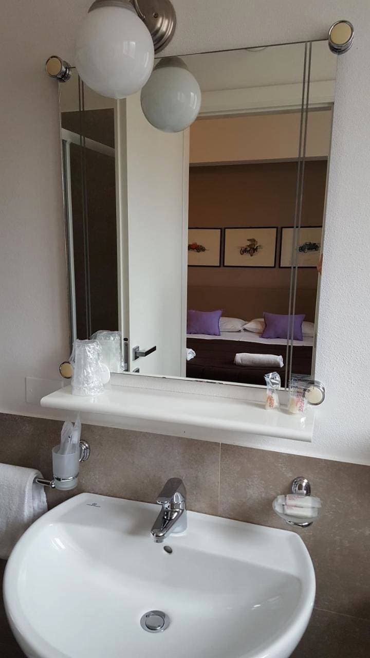 Foto 4 von 14: Standard Double or Twin Room