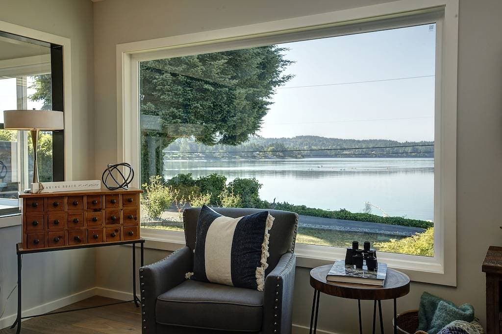 Foto 12 von 33: Otter Getaway - Quartermaster Harbor Beach House.