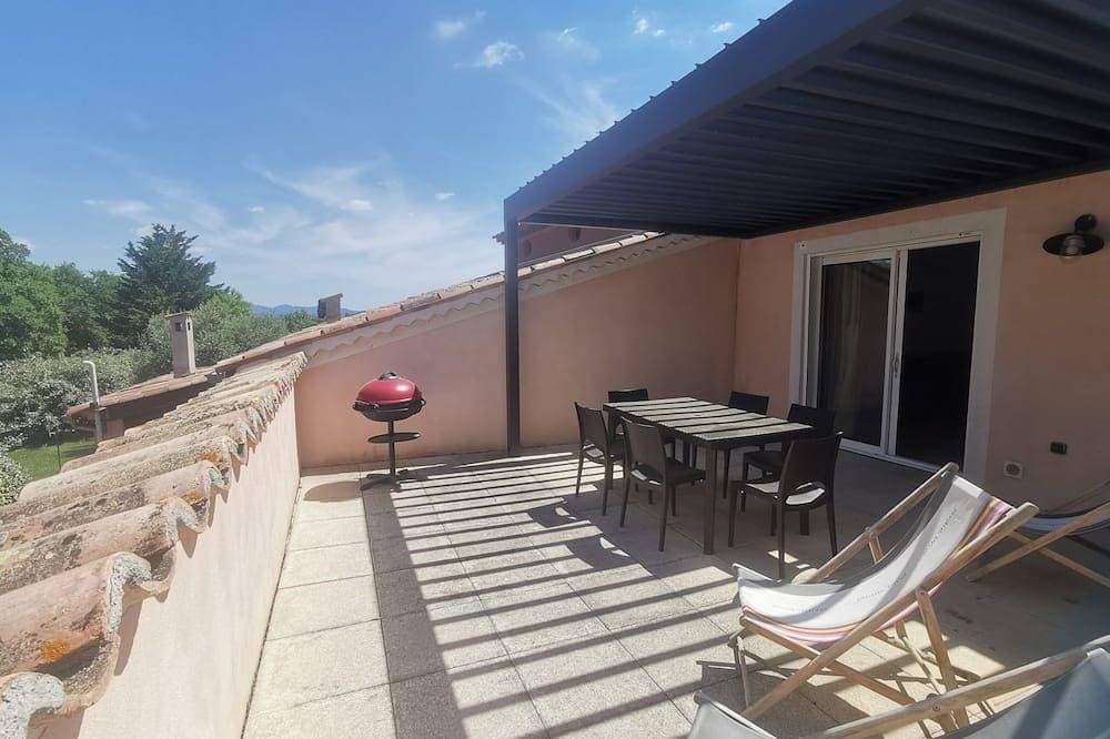 Foto 9 von 17: Spacious apartment near Lake Sainte-Croix, surrounded by truffle oaks.