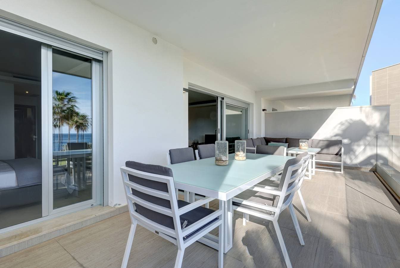 Foto 5 von 25: Ferienwohnung 'Modern Frontline Beach - Estepona' mit Meerblick, WLAN und Klimaanlage