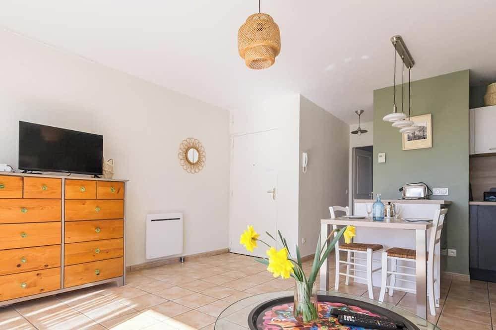 Foto 10 von 16: Charmante Wohnung mit Süd-Garten, Haustiere Erlaubt, Parkplatz, Barfleur