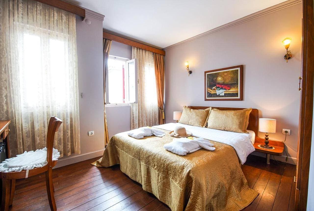 Foto 5 von 9: Large Double Room